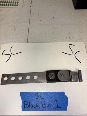 Sistema de escape Omix 17620.01 suspensión giratoria Jeep CJ5 CJ7 Scrambler Wrangler YJ Foto 1 de 4