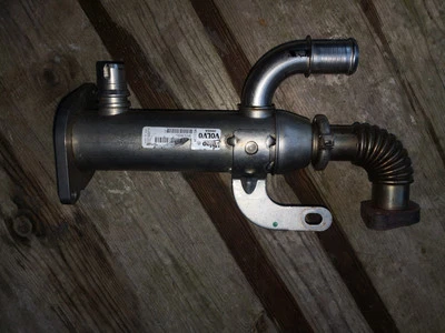 Enfriador EGR Volvo V50 2.0d 2008 en muy buena condición Foto 1 de 2