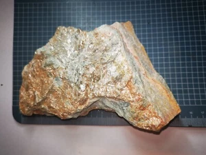 Serpentine Rough 475 grams.. From Western Australia.. - Picture 1 of 5