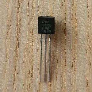 MCP1700-3302E Low Quiescent Current LDO AU STOCK FAST POSTAGE - Picture 1 of 1