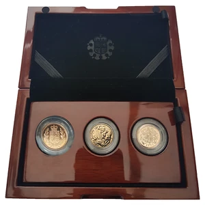 2002 - 2012 - 2022 Queen Elizabeth II Jubilee Sovereigns Set (3 Sovereigns) - Picture 1 of 7