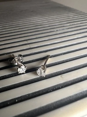 Par Vintage de Brincos de Diamante Ouro Branco 585/14k Faltando Uma Parte Traseira - Imagem 1 de 4