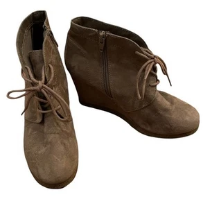 Merona Lace Up Zipper Wedge Ankle Booties, Women’s 7.5, Tan Vegan Suede Neutral - Picture 1 of 9