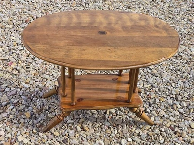 Mesa de patas angulares de 2 niveles husillo estilo William and Mary muy rara años 20-40 Foto 1 de 4