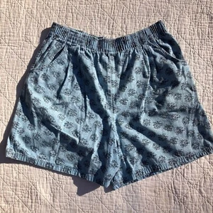 Cherokee Womens High Waisted Shorts Floral Denim 100% Cotton Vintage Size 18 - Picture 1 of 10