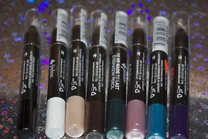 2X JORDANA 12HR MADE TO LAST EYESHADOW PENCIL PICK YOUR COLOR + FREE LIP GLOSS - Picture 1 of 4