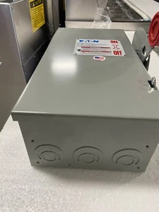eaton Model DH362UGK Fuseable 60 Amp Saftey Switch New! - Picture 1 of 9