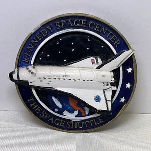 Ancien aimant réfrigérateur Kennedy Space Center navette spatiale résine 3" souvenir - Photo 1/3