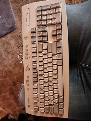 Gateway Vintage Wired PS/2 Keyboard P/N: 7000985 Muliti-media Buttons - Image 1 of 4