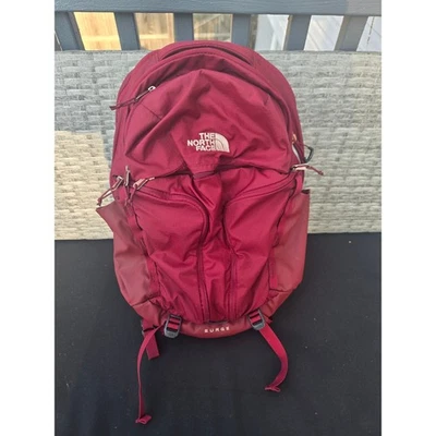Mochila para mujer The North Face Borgoña Surge Flex Vent  Foto 1 de 4