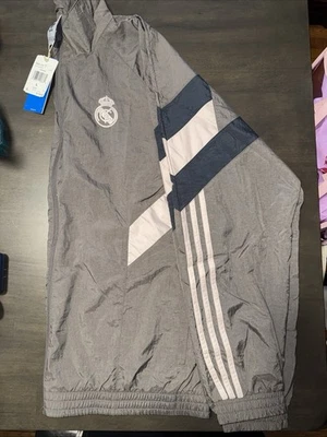 Camiseta deportiva Adidas Real Madrid gris carbón (Jl9479) talla pequeña Foto 1 de 3