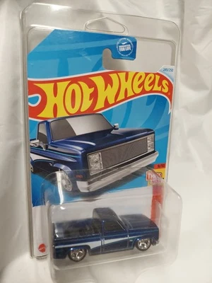 HOT WHEELS ’83 CHEVY SILVERADO SUPER TREASURE HUNT Brand New With Protector  - Image 1 of 4