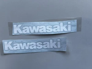 2 Adesivi Serbatoio Kawasaki Z750 Z1000 Colore Bianco Bianchi Sticker Z 750 KAWA - Imagen 1 de 6