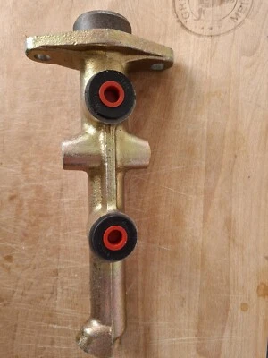 Brake Master Cylinder Volvo 240/244/245 - NEW - Image 1 of 4