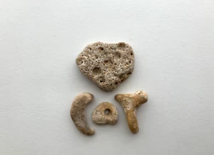 Pietre da spiaggia a forma naturale "❤️Gatto" cuore amore rocce lettera arte ciottoli artigianato strega - Foto 1 di 12