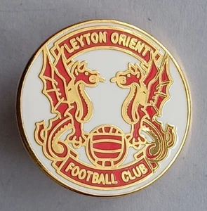 Leyton Orient FC Enamel Football Lapel Pin Badge. PB7-1240 - Picture 1 of 3