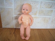 anuncio de las muñecas de famosa