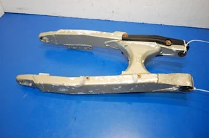 95-06 KDX220R KDX200 2002 brazo oscilante trasero necesita cojinetes suspensión 33001-1451-tx - Imagen 1 de 12