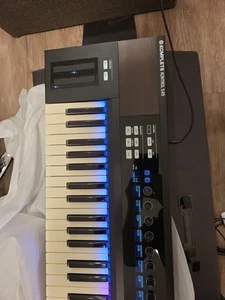 Native Instruments Komplete Kontrol S49 MK1 - Bild 1 von 5