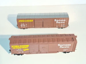 Athearn Hydra Cushion Double Door boxcars X 2. V/good cond. HO Scale. 2 rail DC - Picture 1 of 11