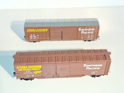 Athearn Hydra Cushion Double Door boxcars X 2. V/good cond. HO Scale. 2 rail DC - Image 1 of 4