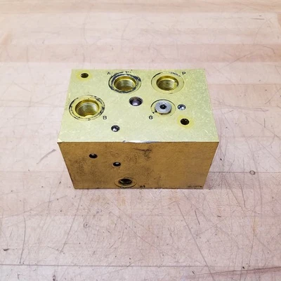 Válvula hidráulica Vickers MCD-3389, 120 Vac - USADA Foto 1 de 4