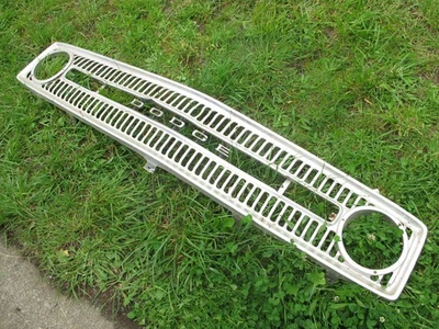 71 72 73 道奇原始设备制造商 B100 B200 B300 Mopar Van Tradesman Sportsman 格栅 — 第 1/4 张图片