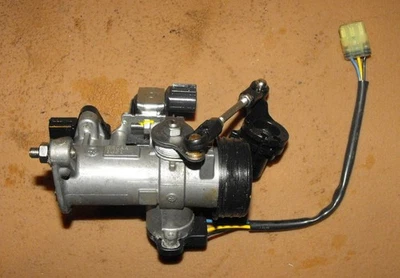 OEM Tohatsu 9.9 HP 4 Stroke Throttle Body Assembly PN 3RS101000 Fits 2018 & UP - Image 1 of 4