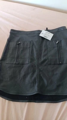 Falda Bcbg Maxazria Talla 10 En tendencia Cuero Sintético  Foto 1 de 4