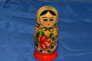 Vintage Matryoshka Nesting Dolls - Picture 1 of 3