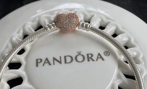 Auténtico Pandora MOMENTOS Pavé Corazón Cierre Pulsera #586292CZ - Imagen 1 de 7