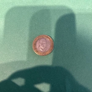 Jamaica 2000 J$20 DOLLARS Bimetallic Coin with National Hero Marcus Garvey - Picture 1 of 3
