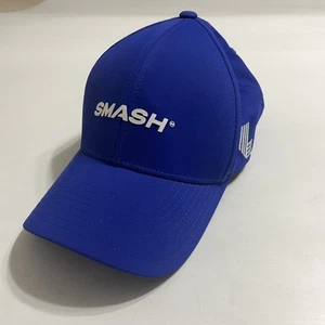 Gorra LIV Golf SMASH GC 110 Flexfit Tech Correa Trasera Azul Real Brooks Koepka - Imagen 1 de 8