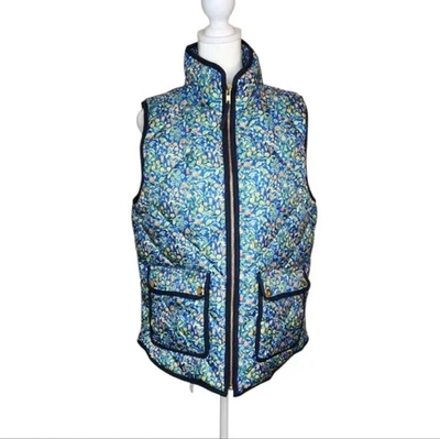 NUEVO J Crew Liberty Tela Catesby Azul Pájaro Floral Acolchado Chaleco de Excursión Mediano Foto 1 de 4