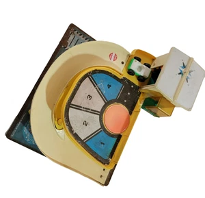 Rampa de estacionamiento Fisher-Price de colección centro de servicio #930 años 70 juego garaje con auto - Imagen 1 de 12