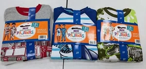 6 Paar - Member's Mark 2T Jungen Lieblings Schlafanzüge Feuerwehrauto, Dinosaurier, Hai - Bild 1 von 2