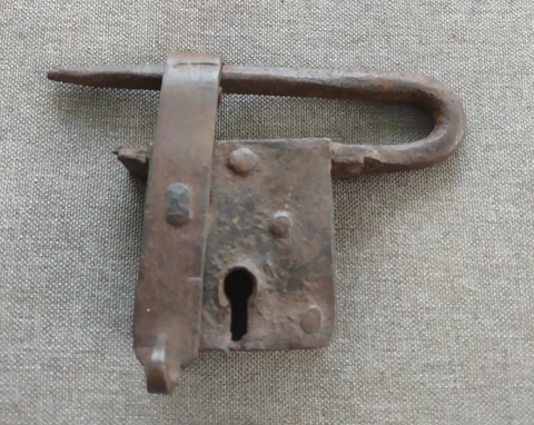 RARE Original Antique  BLACKSMITH HAND WROUGHT Bar Lock 18th Century Spain-Peru Cover