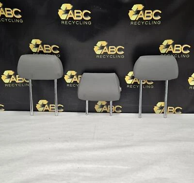 2006 BMW 330I Rear LH Left RH Right & Cnt Headrest Set Assembly OEM Foto 1 de 4