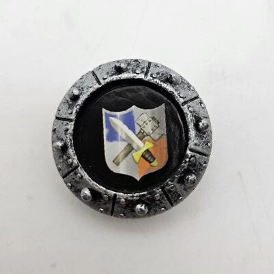 Battleground Crossbows & Catapults - Shield Token - Moose Toys - Image 1 of 3