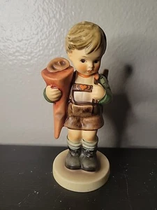 HUMMEL GOEBEL FIGURINE #80 LITTLE SCHOLAR 5 1/2" TALL TMK 3 - Picture 1 of 5