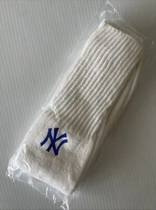 New York Yankees Foot Locker Socks Baseball MLB White Athletic vintage Sealed!!! - Picture 1 of 12