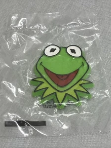 Vintage Hallmark Kermit the Frog Muppets Pin in  original packaging NEW - Picture 1 of 3