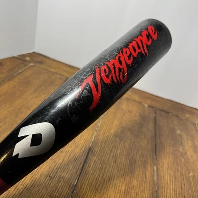 BATE DE BÉISBOL DEMARINI VENGEANCE MODELO VER12 29" 21OZ 2 5/8" BARRIL ROJO NEGRO Foto 1 de 4