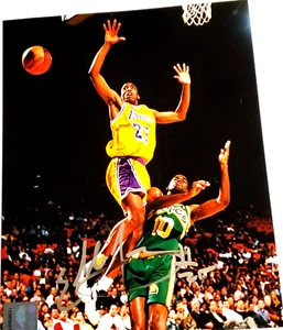 1994 NBA#129056872 Eddie Jones Los Angeles Lakers Auto 8x10 w/COA    BKP-117B - Picture 1 of 3