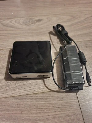 Intel NUC D54250WYK i5-4250U 1.3GHz, 4Gb RAM, 120GB SSD - Image 1 of 2