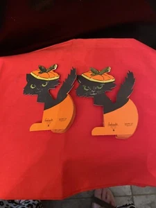 Halloween Die Cut Cats (2) In A Pumpkin - Picture 1 of 8