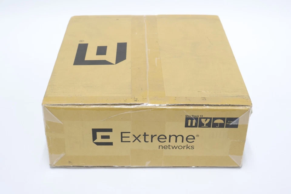 Extreme Networks 4220-8X 8-Port Gigabit Ethernet Switch 4220 Series – New - Image 1 of 3