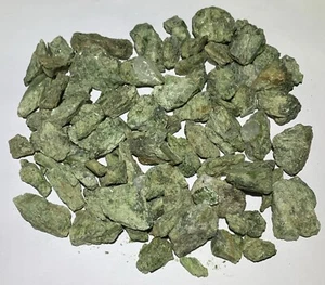 82 DIOPSIDE & DIOPSIDE IN QUARTZ NATURAL CRYSTAL LOT BRAZIL 276g - Picture 1 of 5