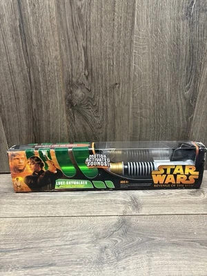 2005 Hasbro STAR WARS Revenge Of The Sith LUKE SKYWALKER Electronic Lightsaber - Image 1 of 4