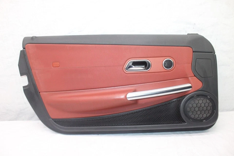 Chrysler Crossfire ZH CONV #398 2006 panel de puerta interior del conductor izquierdo rojo Foto 1 de 4